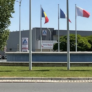 L'atelier danse de Mâcon est situé carrefour de l'Europe.